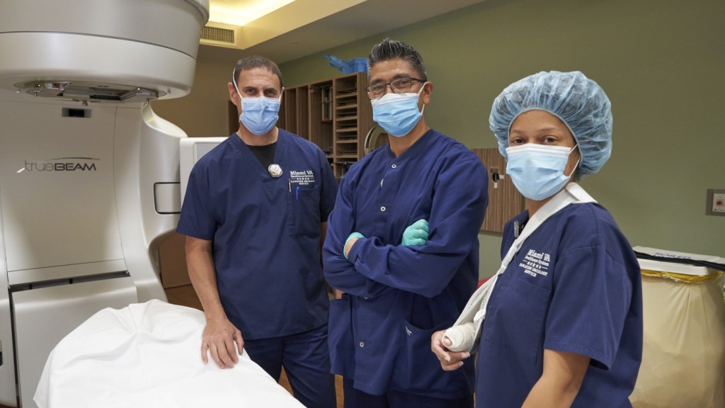 Imaging technicians are among the jobs that are open to the public at VA